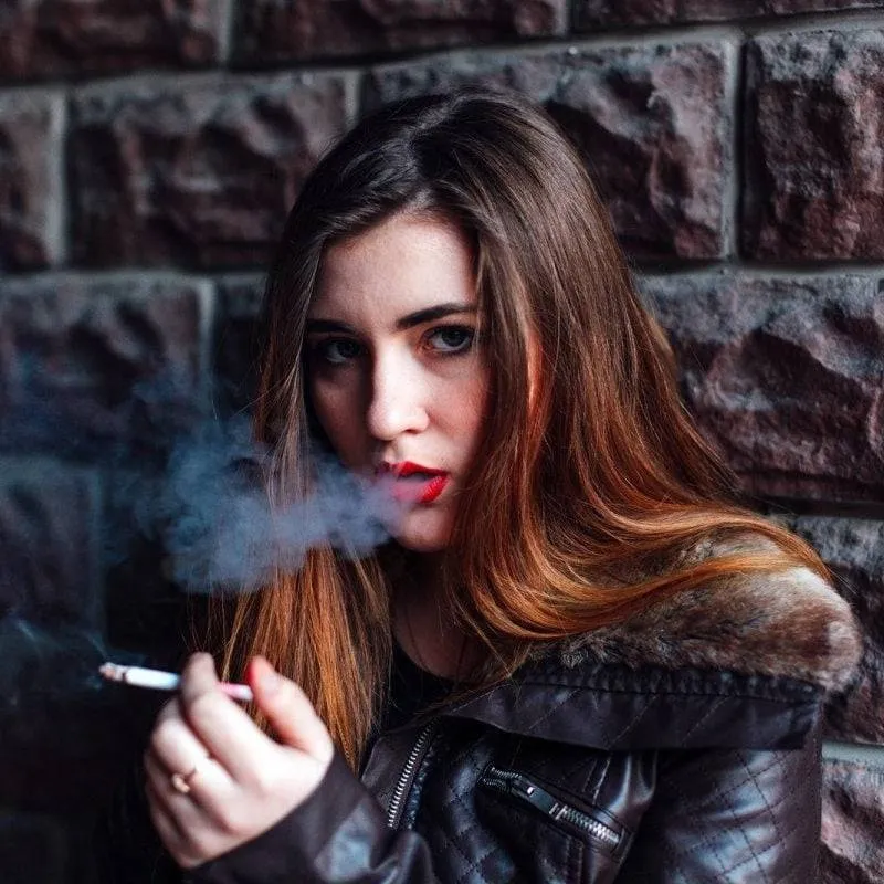 Az Sigara İçenlere Kötü Haber: 2 Sigara Bile Kalp Yetmezliği Riskini %50 Artırıyor!